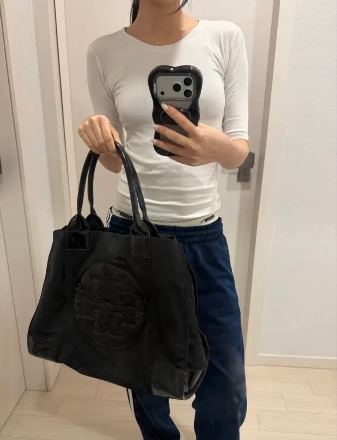 토리버치블랙라지토트백 상품이미지1