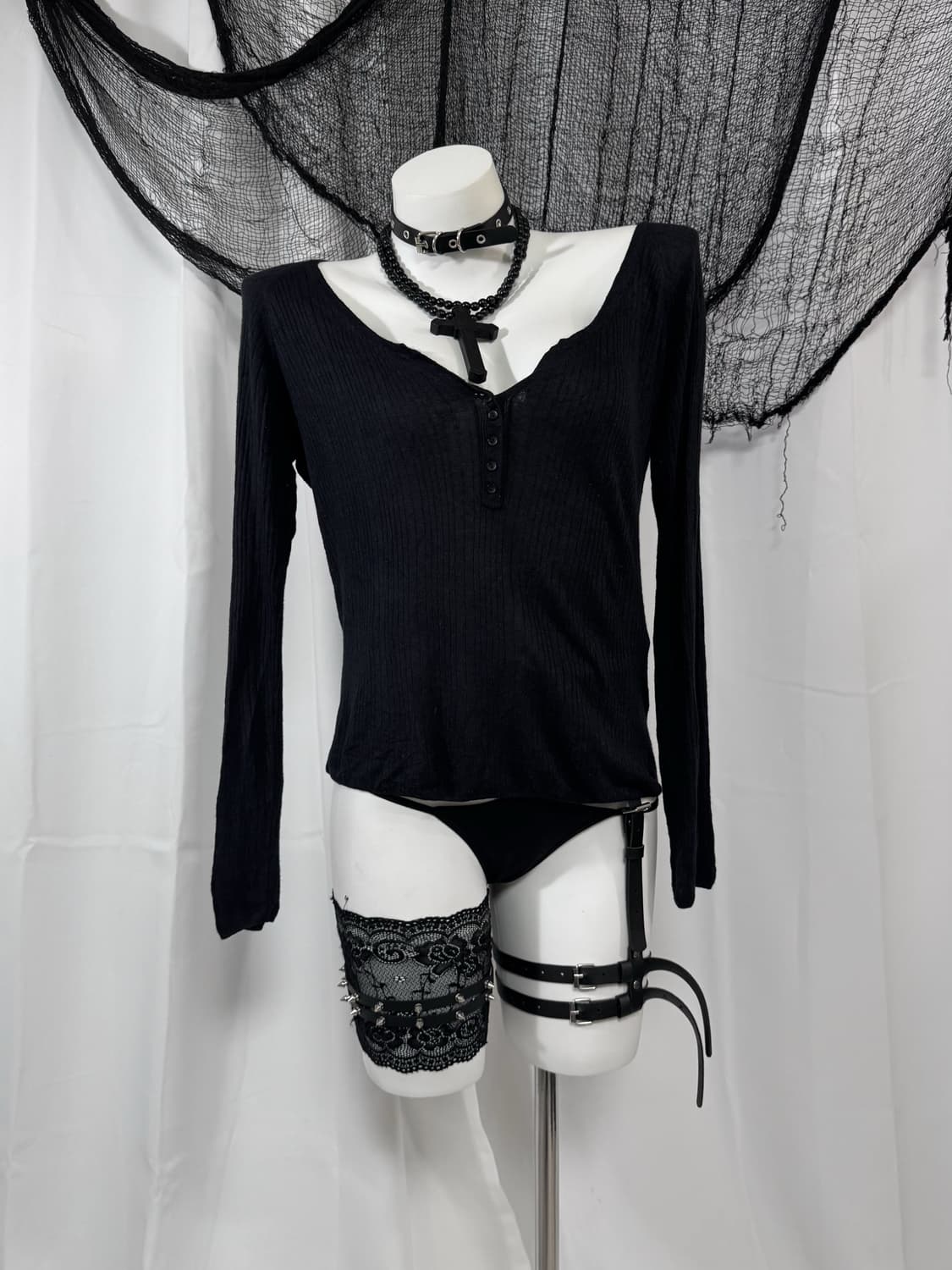 black t-shirt 상품이미지1