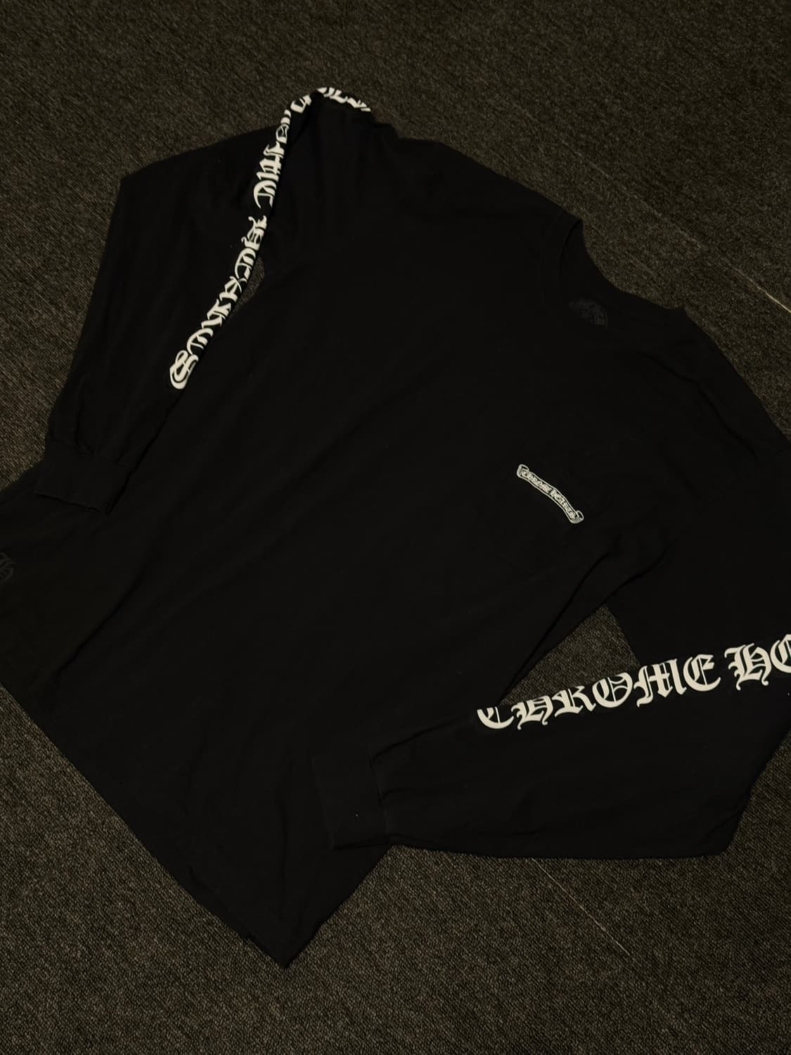 [XXL] 크롬하츠 스크롤 로고 롱슬리브 티셔츠 블랙 상품이미지1