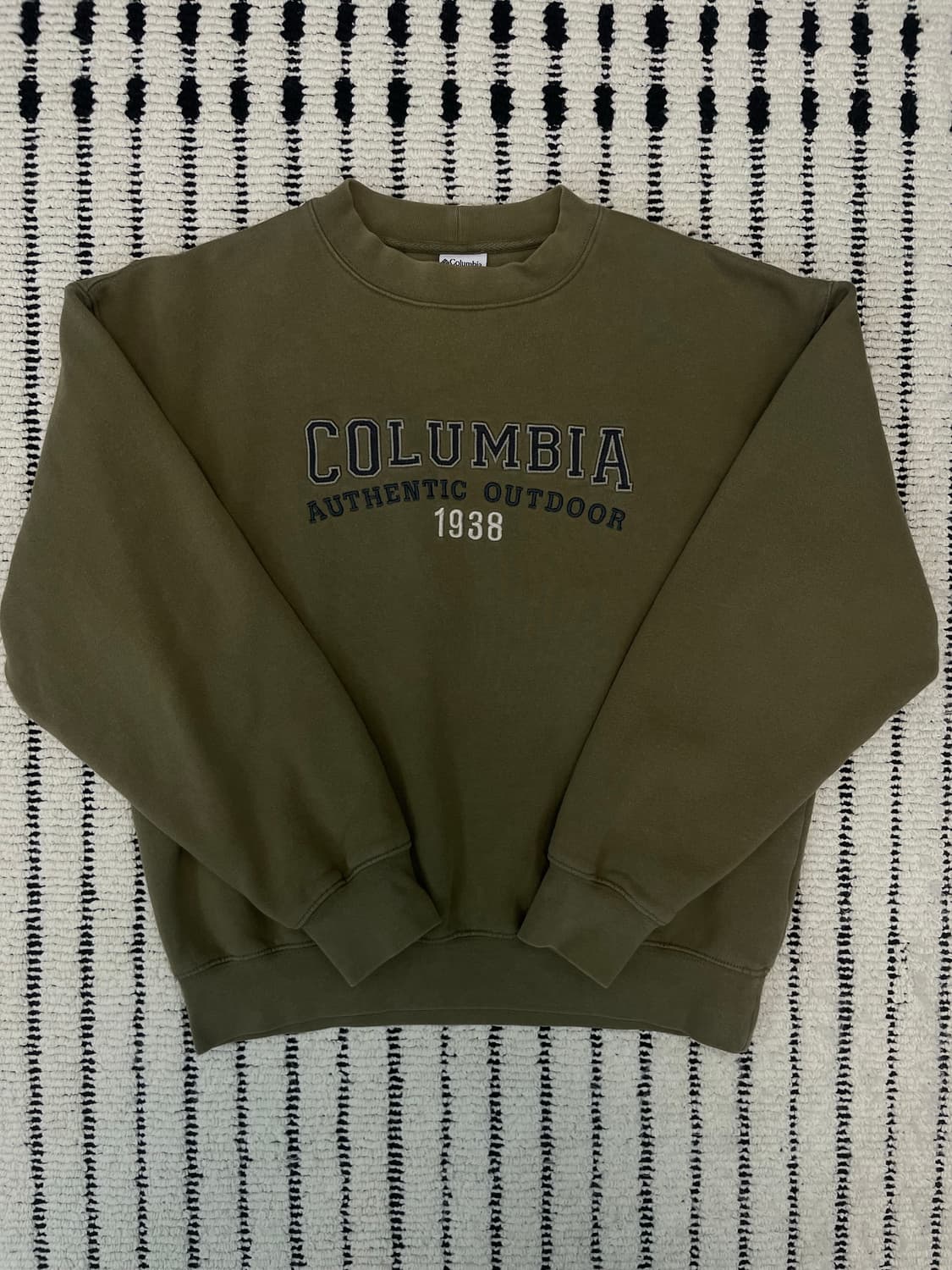 콜럼비아(columbia) 오버핏 맨투맨 카키 상품이미지1