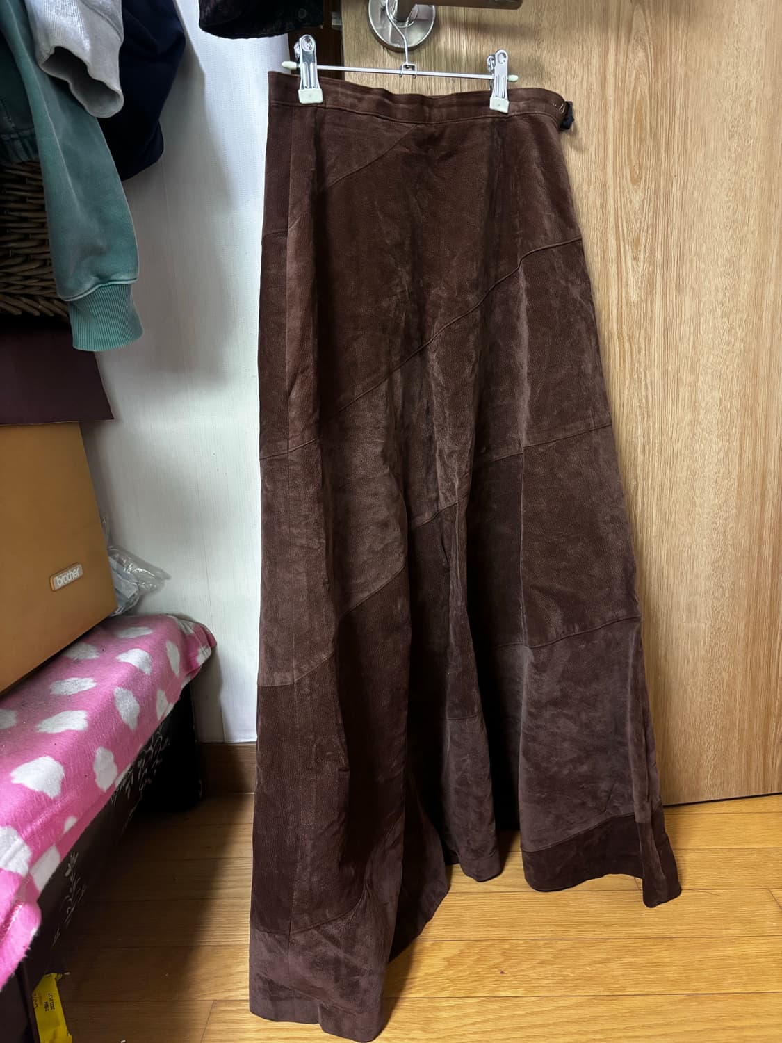 브라운 사선 스웨이드 롱 스커트 상품이미지3