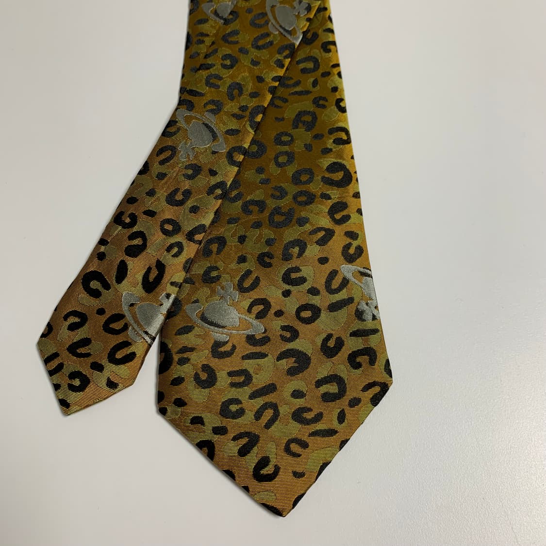 비비안웨스트우드 명품 이태리 100실크 넥타이 로고플레이 A+등급 상품이미지4