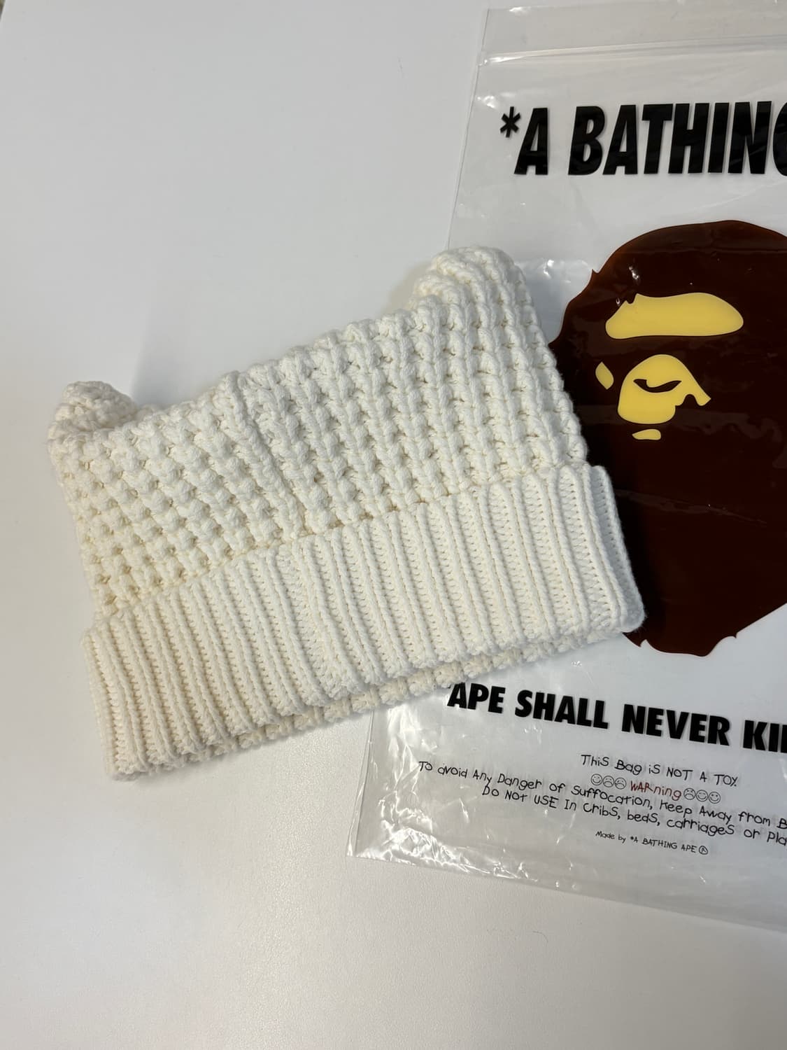 새상품!!!! 베이프 비니 상품이미지3