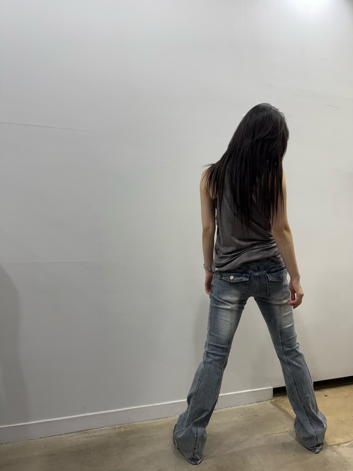 워싱 디테일 루즈핏 부츠컷 데님진 상품이미지10