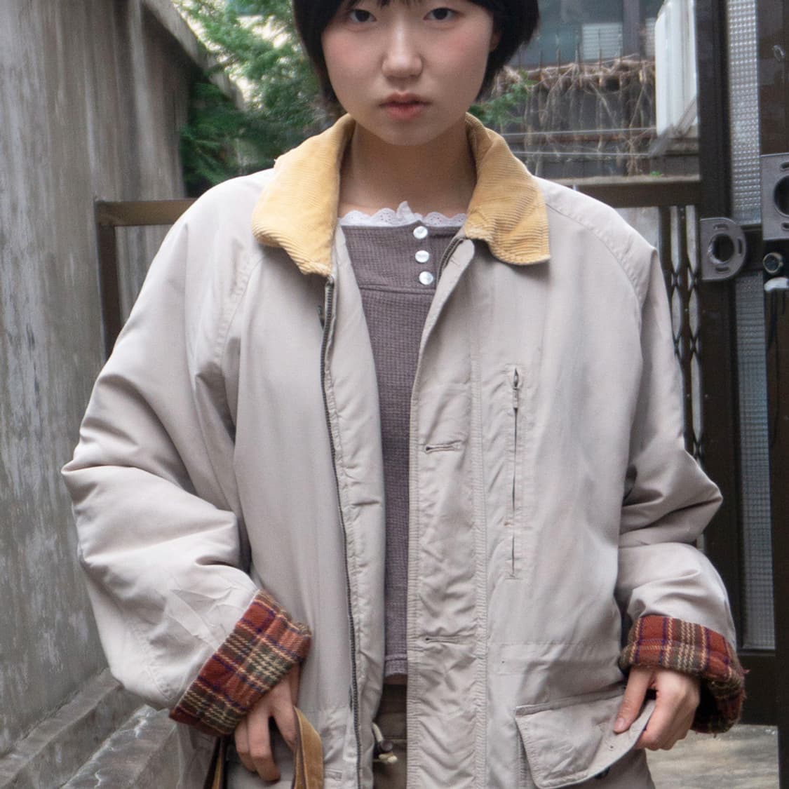 모닥불 브라운 레이스 티 상품이미지10