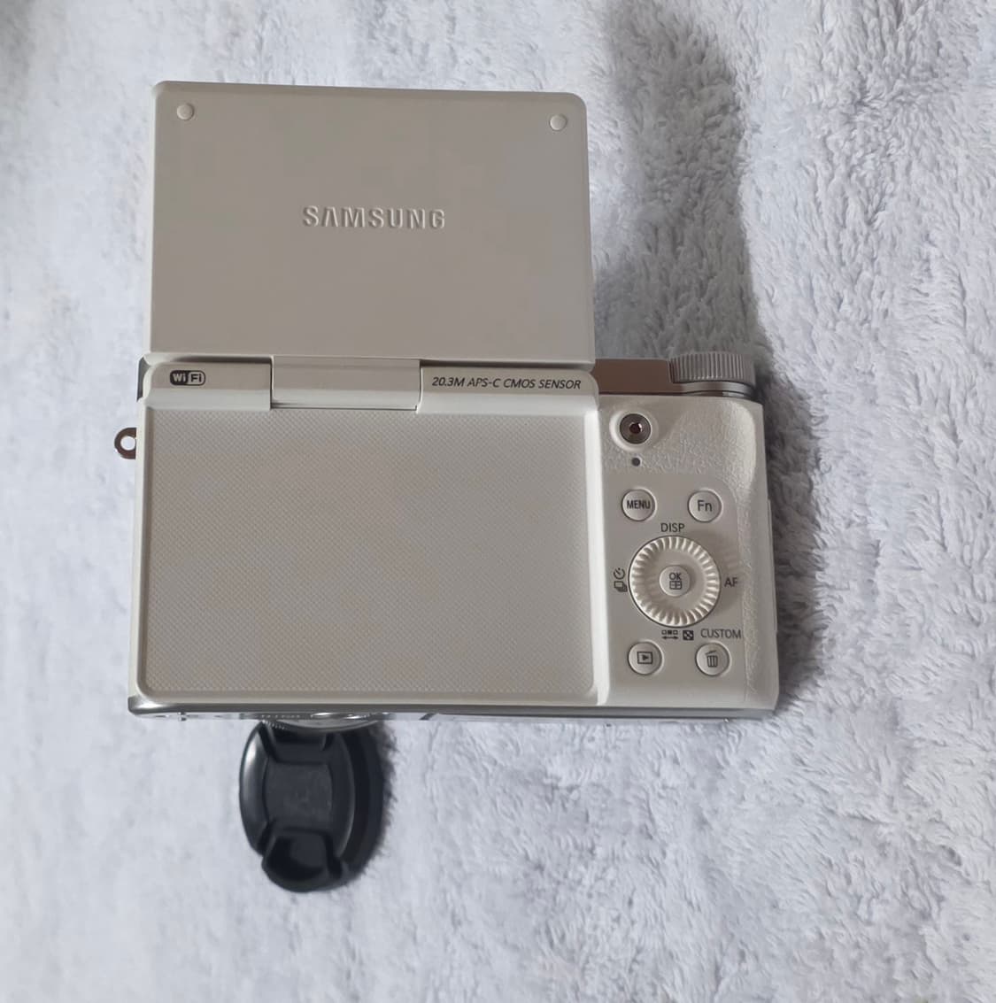삼성 NX3000 미러리스 카메라와 16-50mm 렌즈 팝니다. 상품이미지5