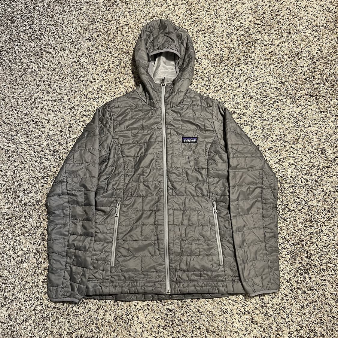 파타고니아 나노 퍼프 후디 경량패딩 그레이 상품이미지1