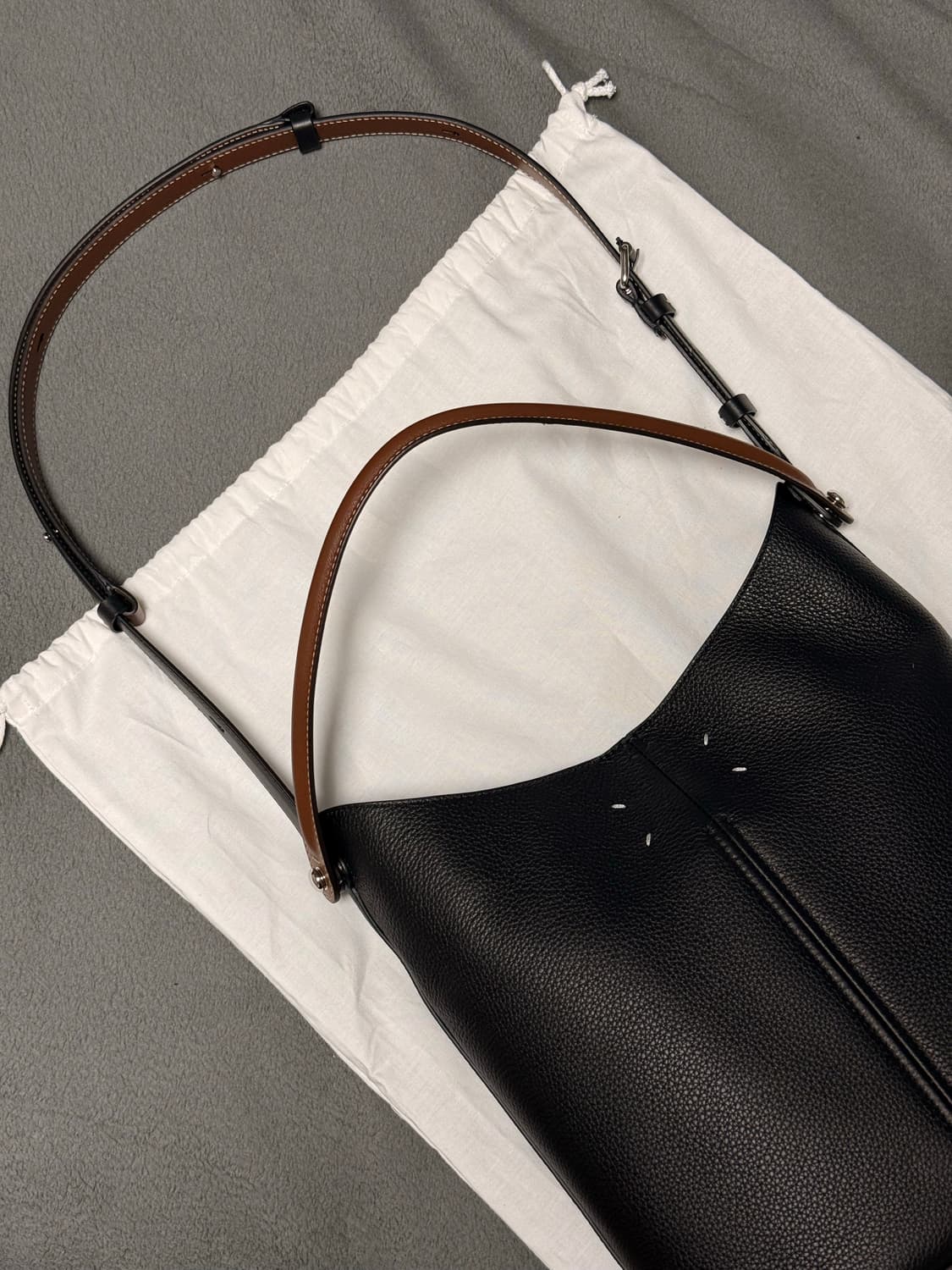 메종 마르지엘라 드레스 에이지 호보백 상품이미지1