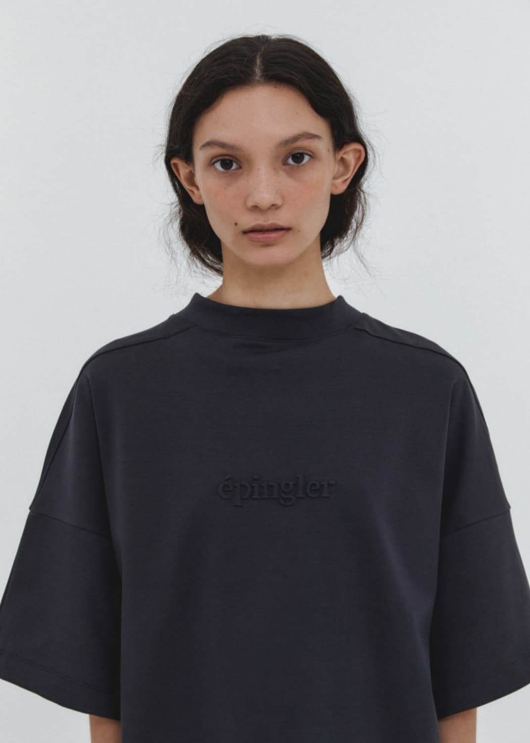 새상품) 에핑글러 엠보 반팔티 차콜  s사이즈(55-66사이즈)  상품이미지1