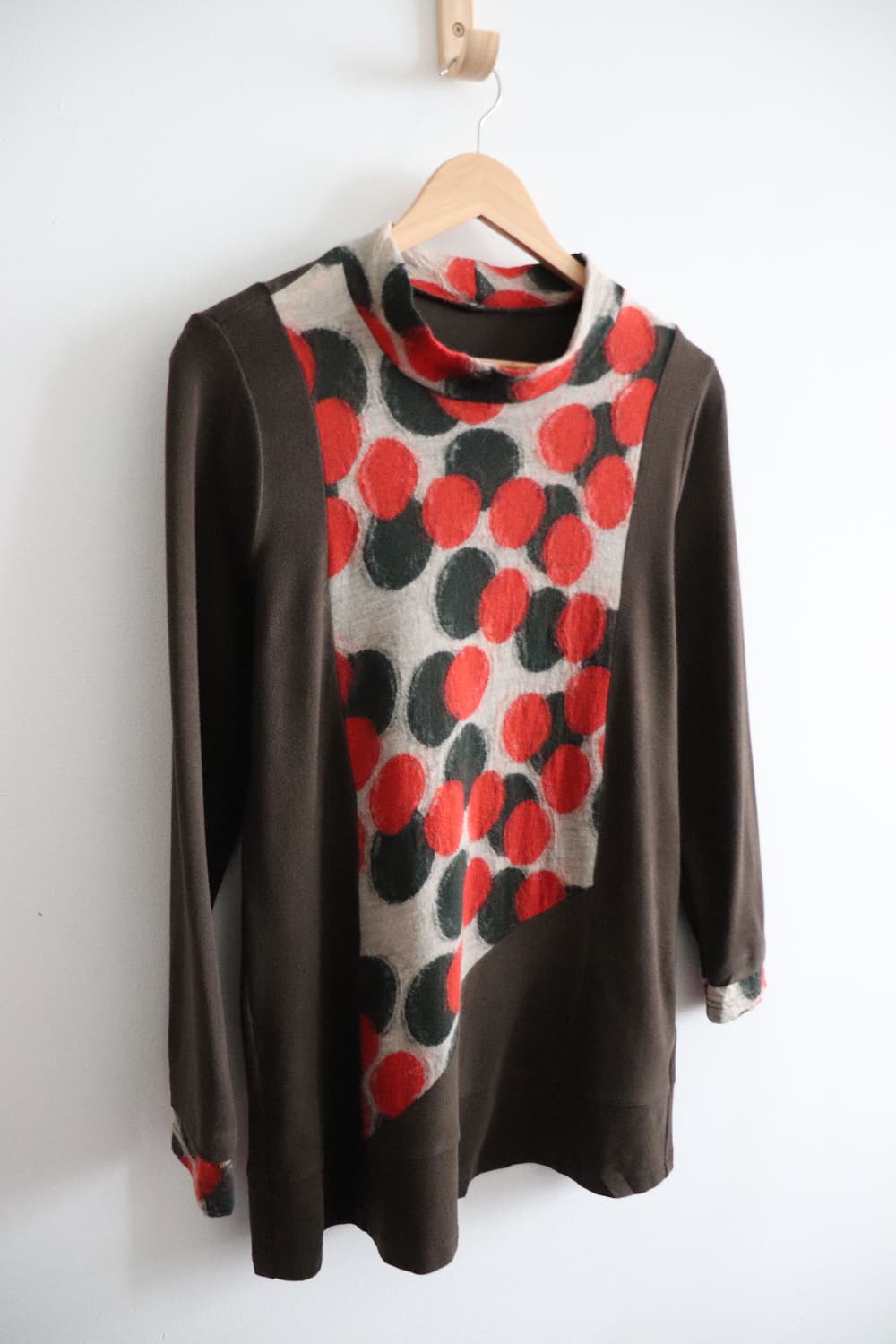 avi dott T-shirt 상품이미지5