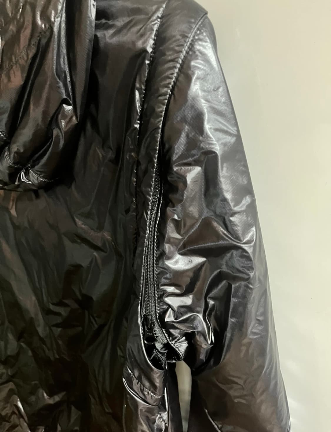 스톤아일랜드 유광 바람막이 xl 상품이미지4