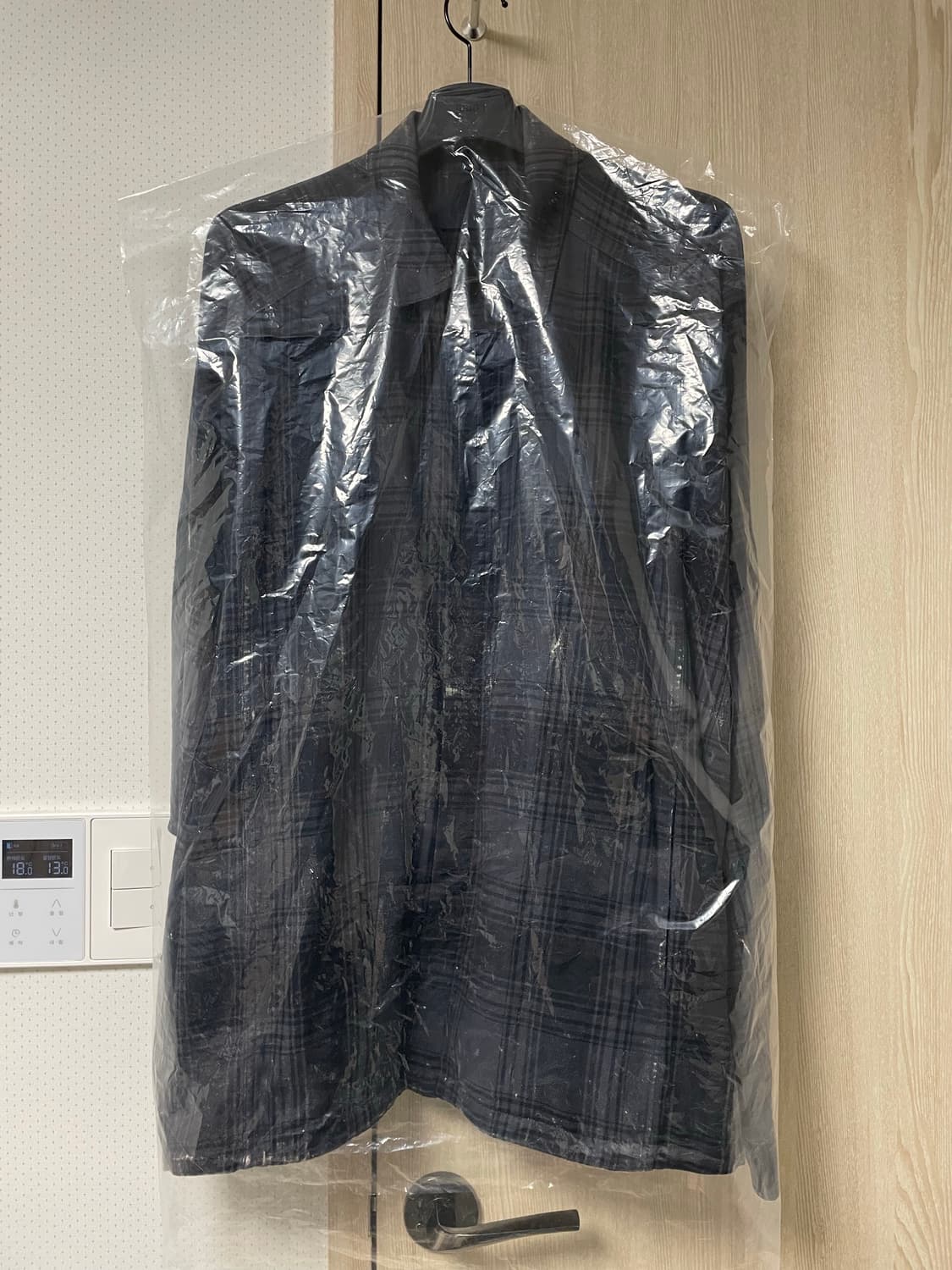 52사이즈 새상품, 준지 26ss 아일랜드 워싱 그레이 체크 코치셔츠 상품이미지10