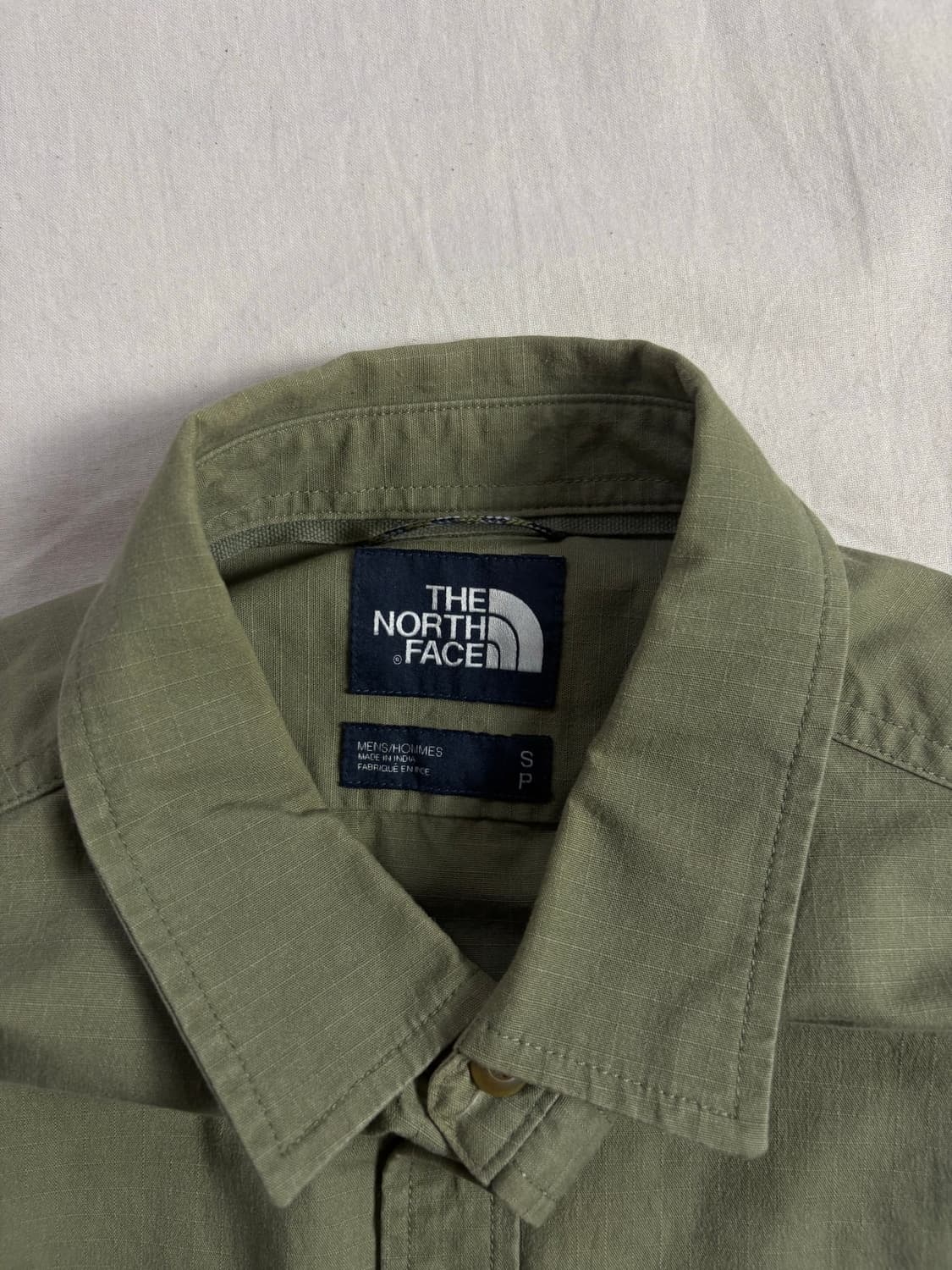 The North Face 카키 로고 포켓 셔츠 S 상품이미지3
