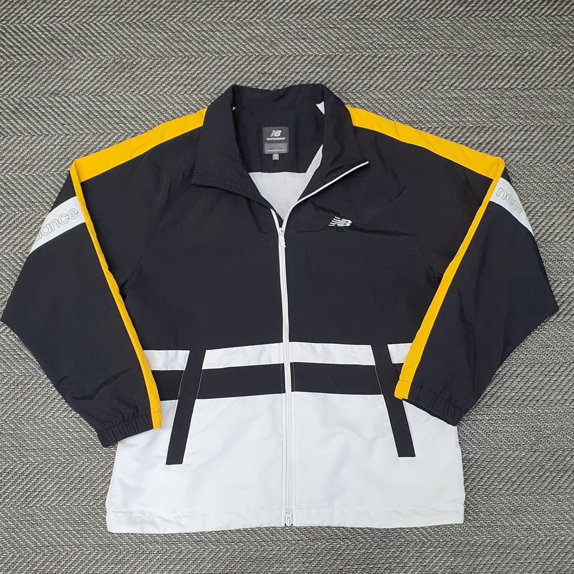 뉴발란스 오버핏 바람막이 자켓 남자105 상품이미지1