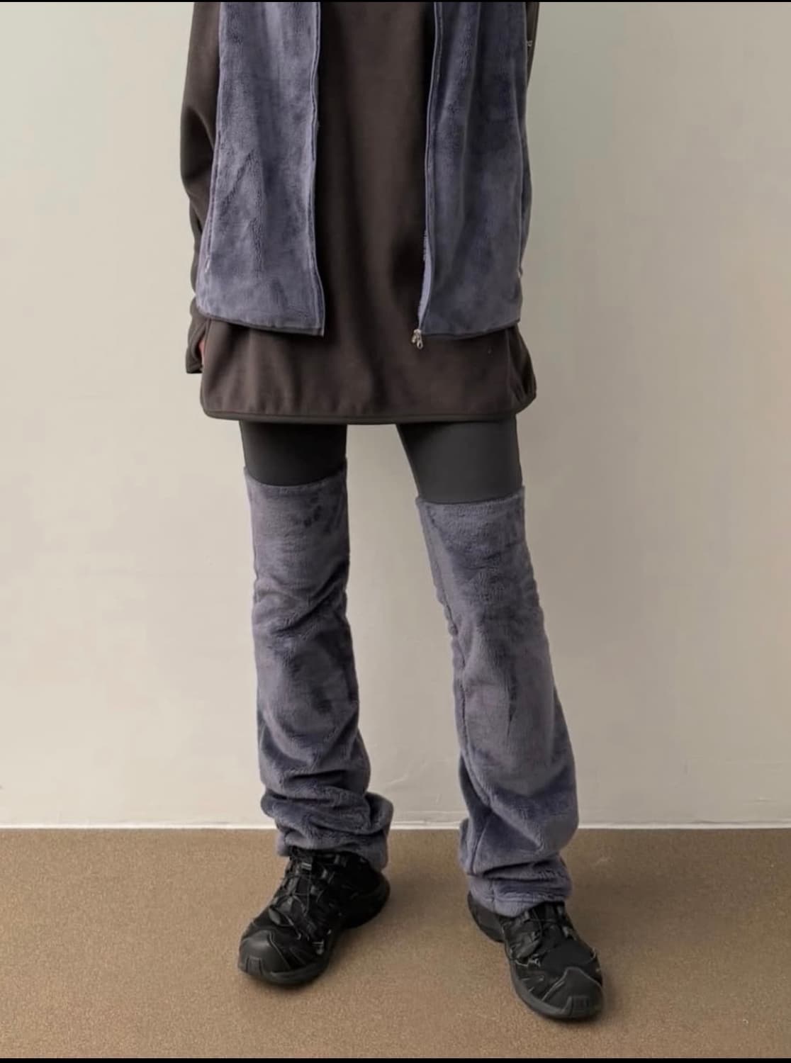 지초이 25-004 FLEECE BOA LEGGINGS (2) 상품이미지1