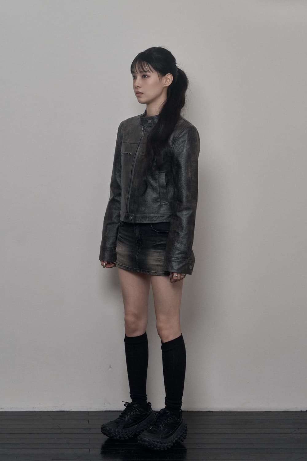 카키포인트 레이싱 레더 자켓 다크 그레이 상품이미지4