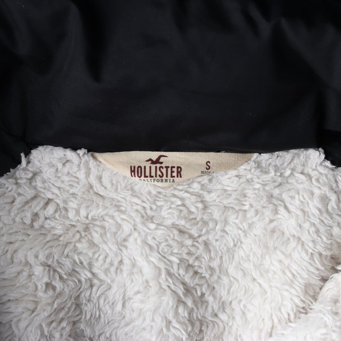 홀리스터 블랙 양털 안감 패딩 점퍼 S 상품이미지6