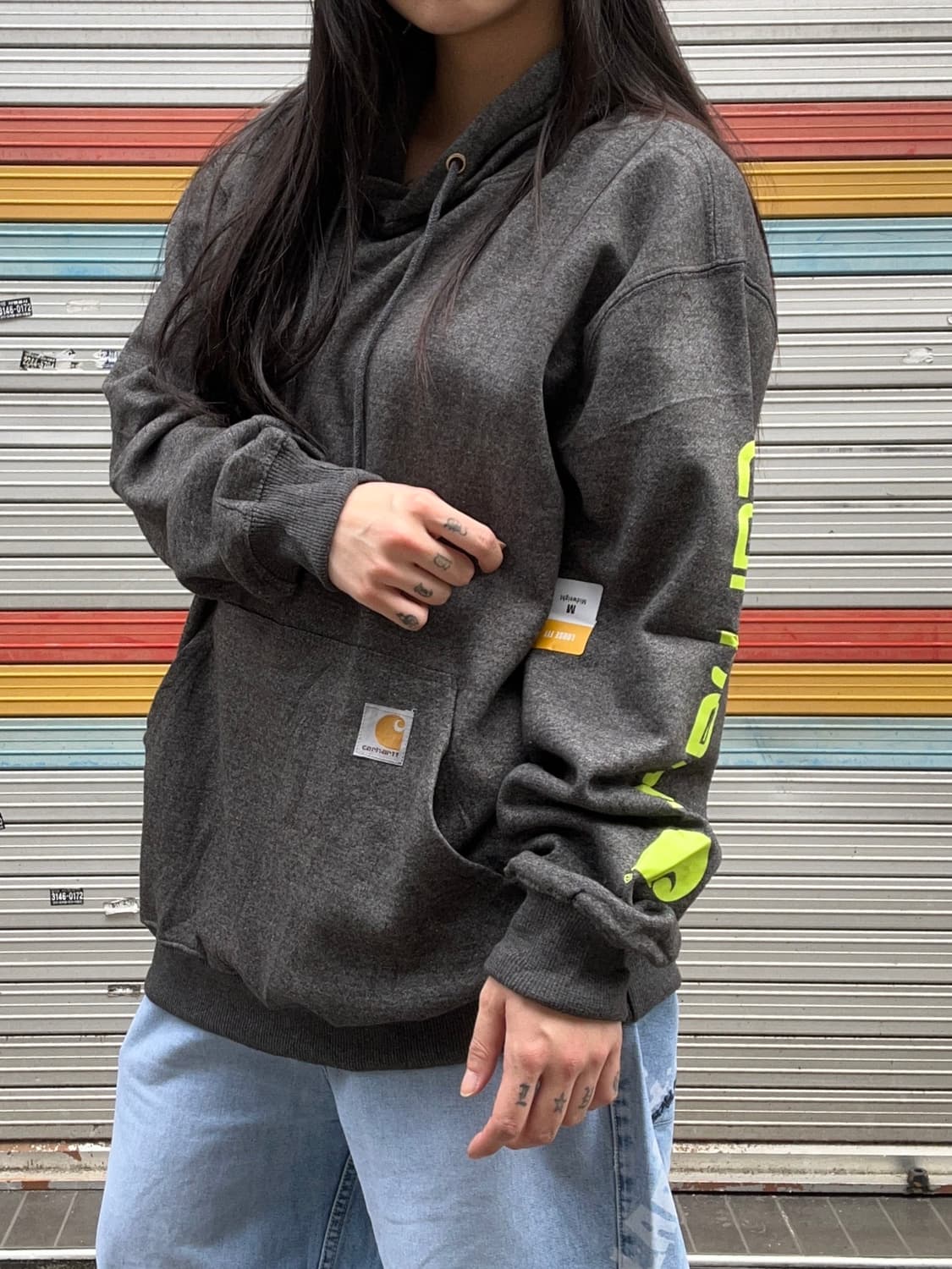 CARHARTT 챠콜 레터링 오버핏 후디 상품이미지1