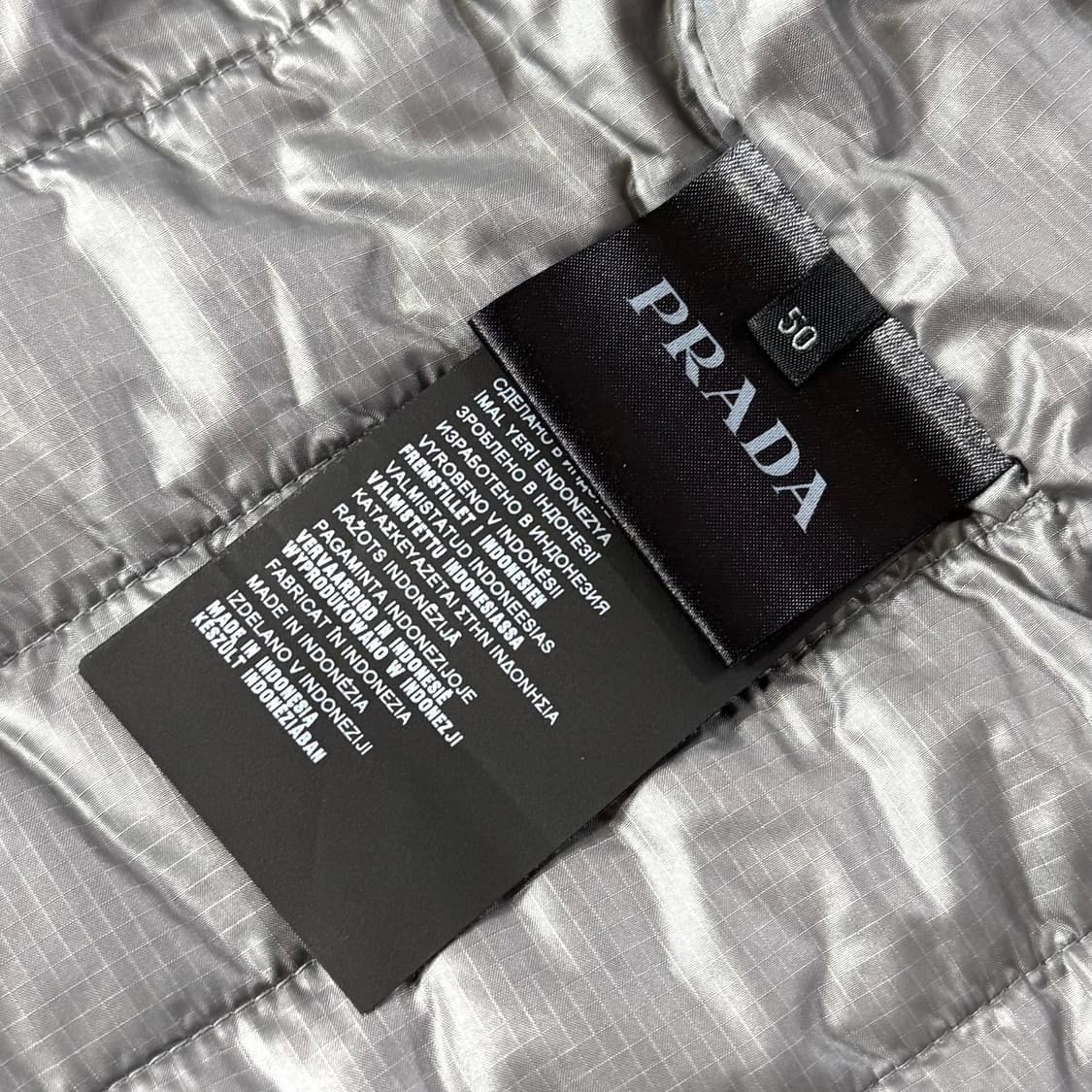 [50/당일출고]프라다 삼각로고 경량패딩 상품이미지6