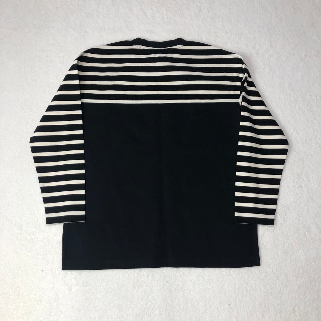 마크제이콥스 롱슬리브  상품이미지2