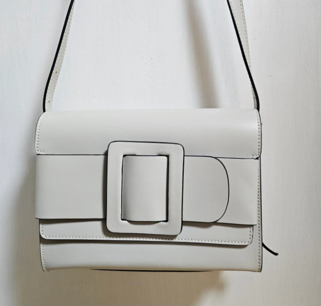 (새상품) 빈가디세이 아테 버클백 미니 초크화이트 상품이미지5