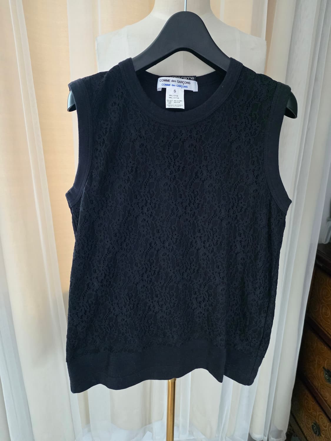 꼼데가르송 블랙 레이스 민소매 티셔츠 레이스 상품이미지1