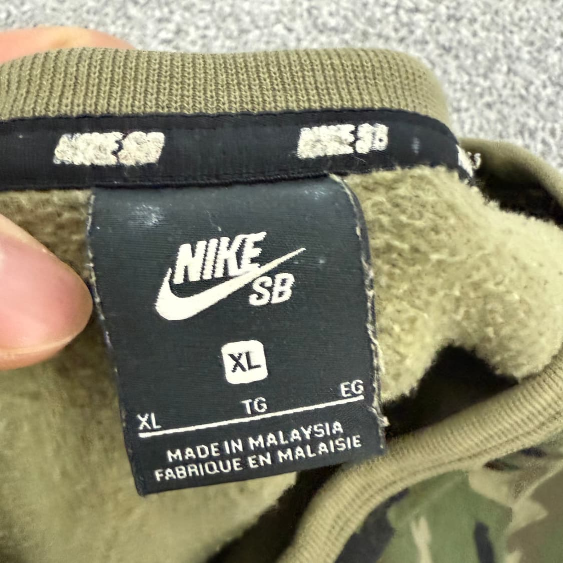 [XL] 나이키 SB 카모 맨투맨 0109T1 상품이미지3