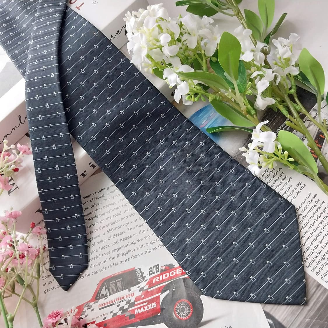 아쿠아스큐텀 실크 네이비 패턴 넥타이 9.9cm A+~A등급 K2241 상품이미지3