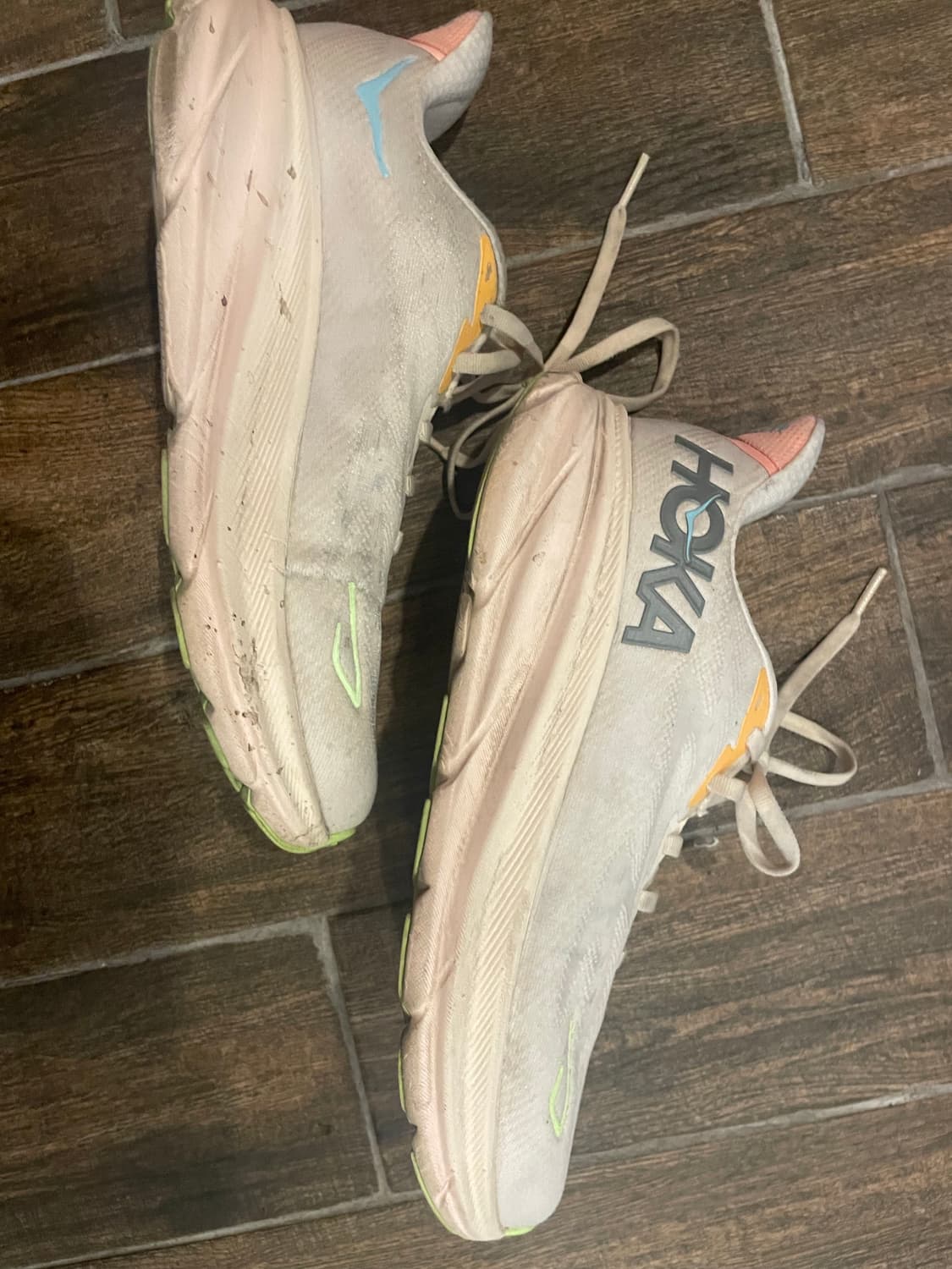 호카운동화245~240 상품이미지2