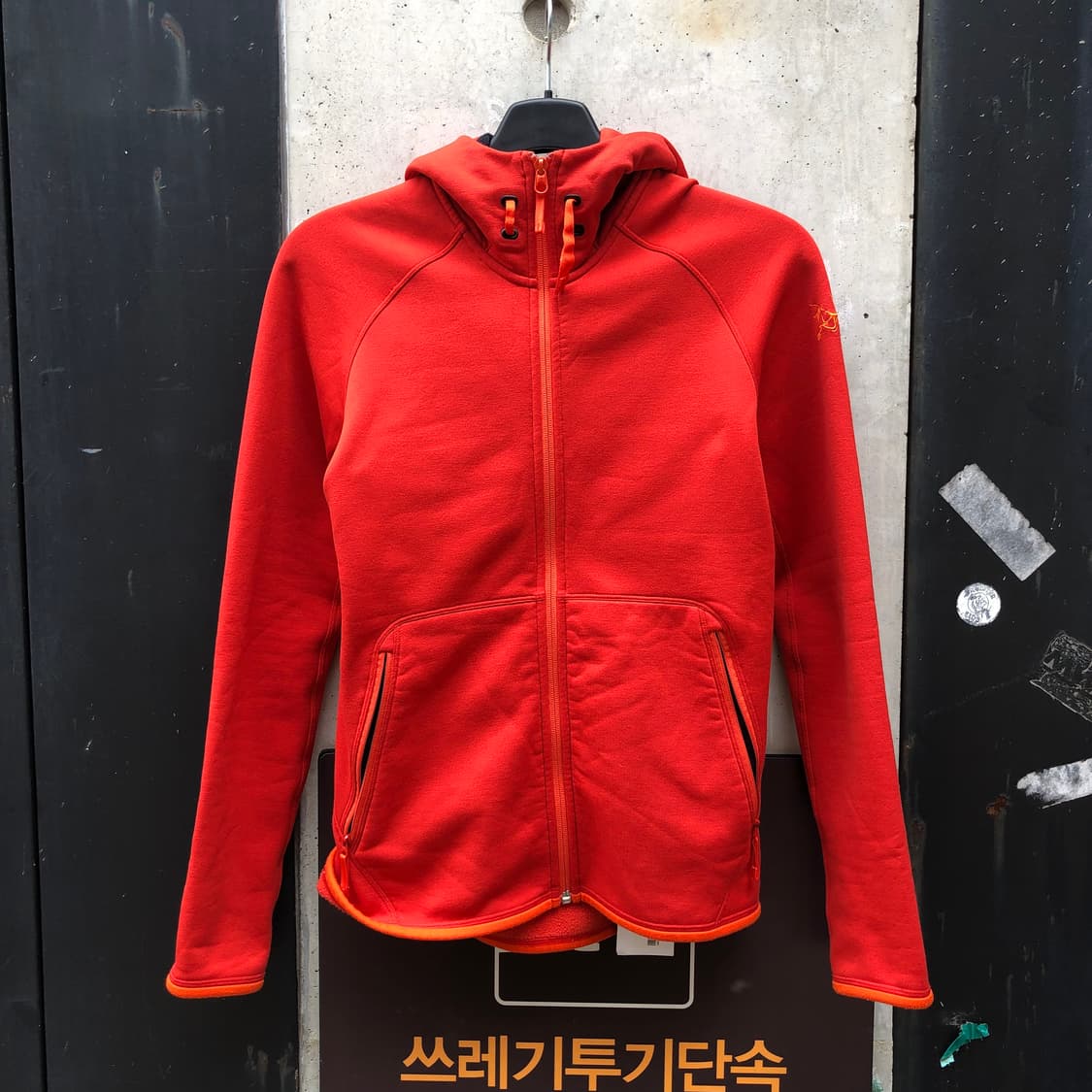 아크테릭스 우먼즈 후드집업 상품이미지1