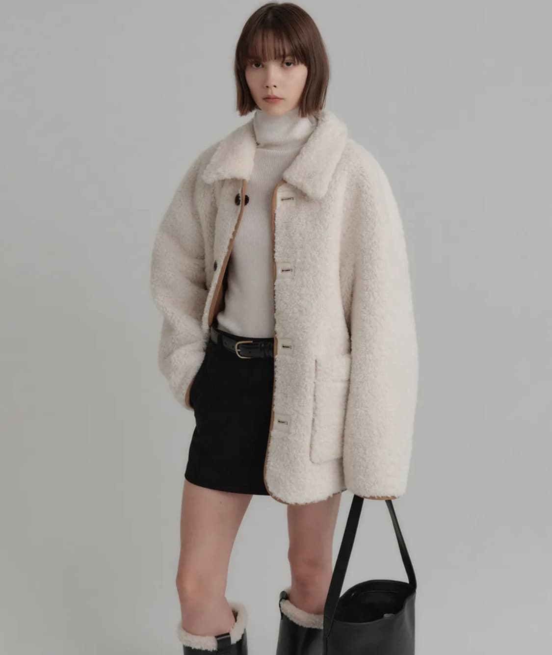 룩캐스트 콘스 스웨이드 무스탕 코트 베이지 리버시블 무스탕 상품이미지2