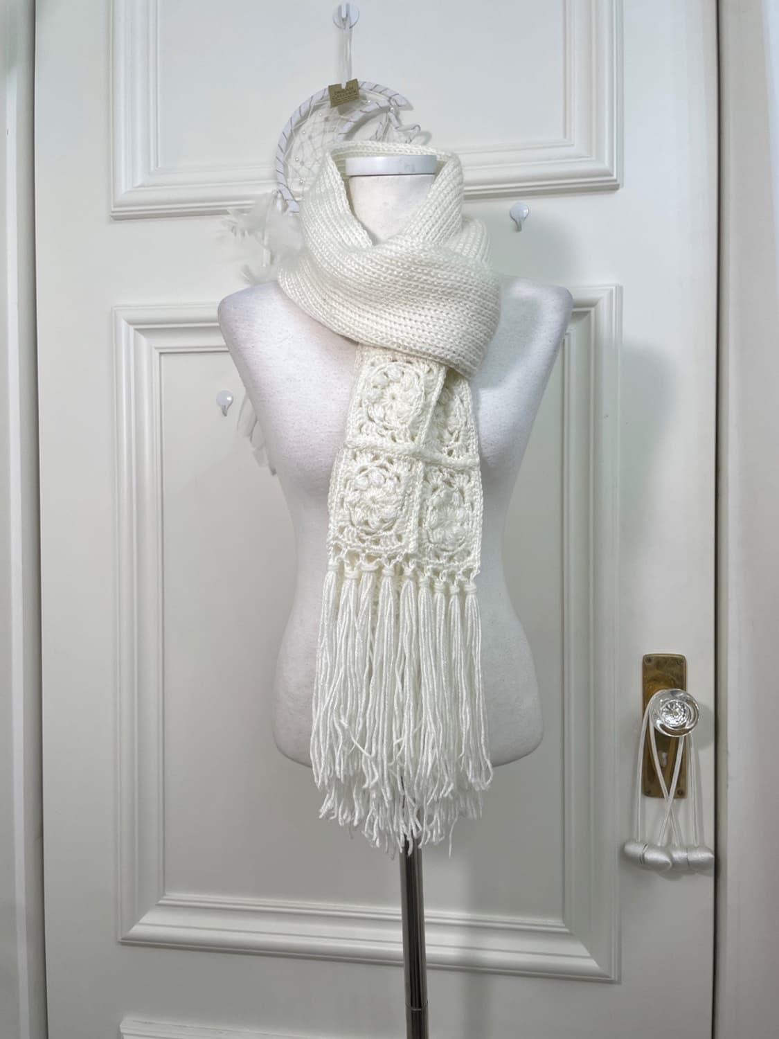 ivory crochet tessel point muffler 상품이미지1