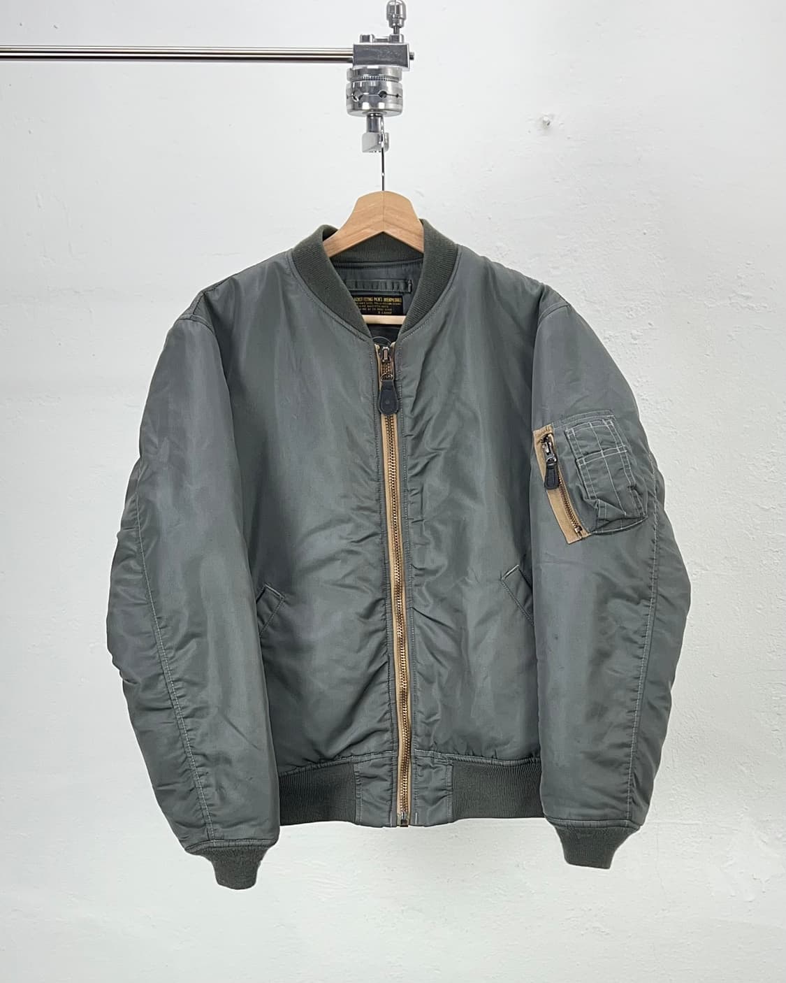 아비렉스 MIL-J-8279A 미공군 MA-1 플라이트 자켓 상품이미지1