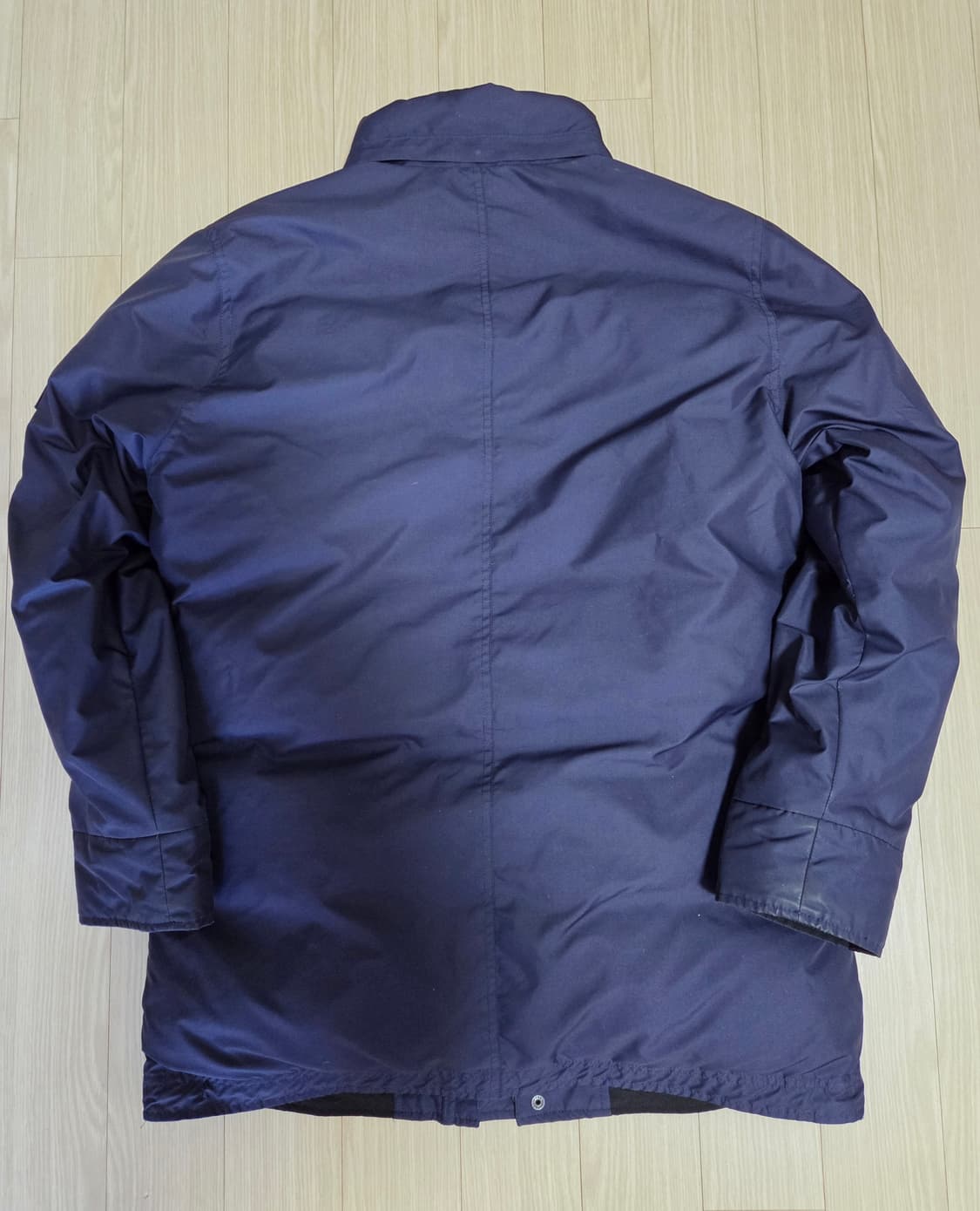 오니츠카타이거 네입 다운 패딩 상품이미지2