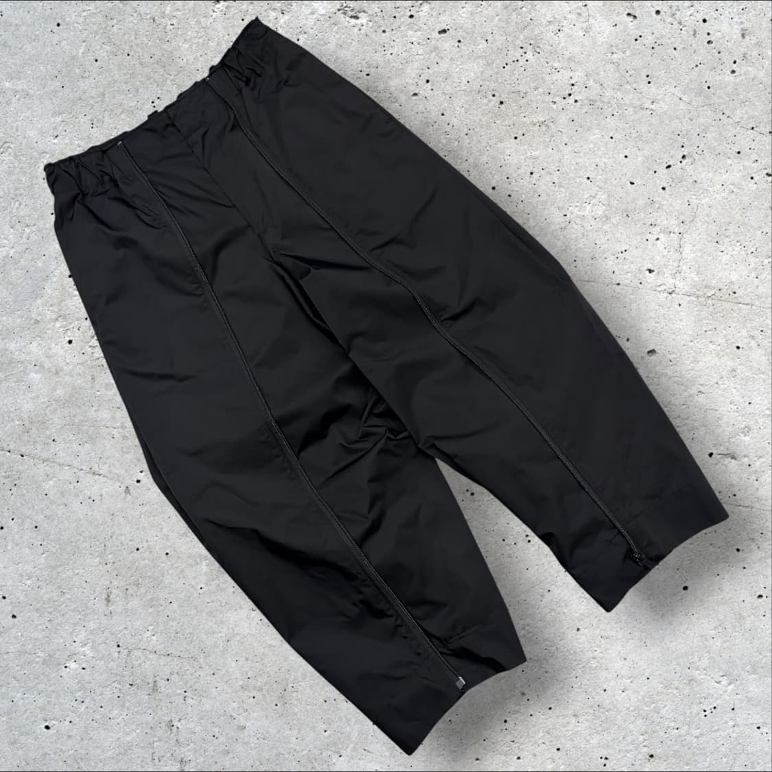 [100] 21ss 이세이미야케 지퍼 나일론 트랙 팬츠 블랙 D698 상품이미지1