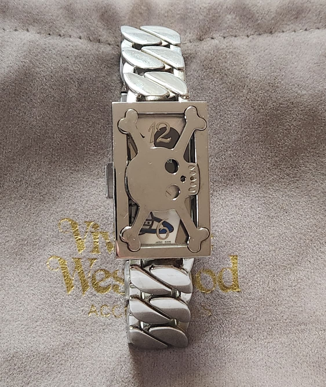 비비안웨스트우드 스컬 트럼프 팔찌 시계 상품이미지1