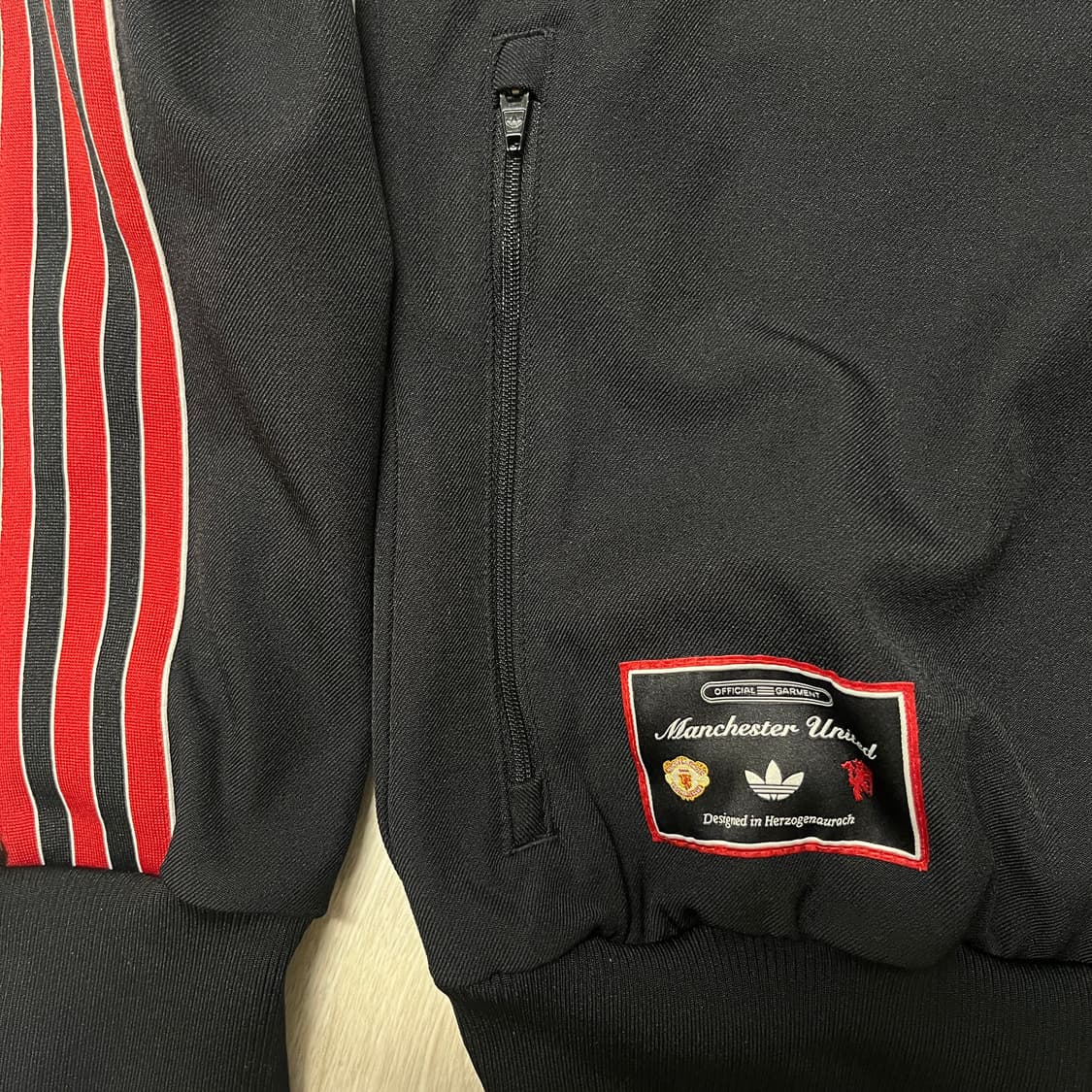 아디다스 맨유 트랙탑 블랙/레드 삼선 m 상품이미지3
