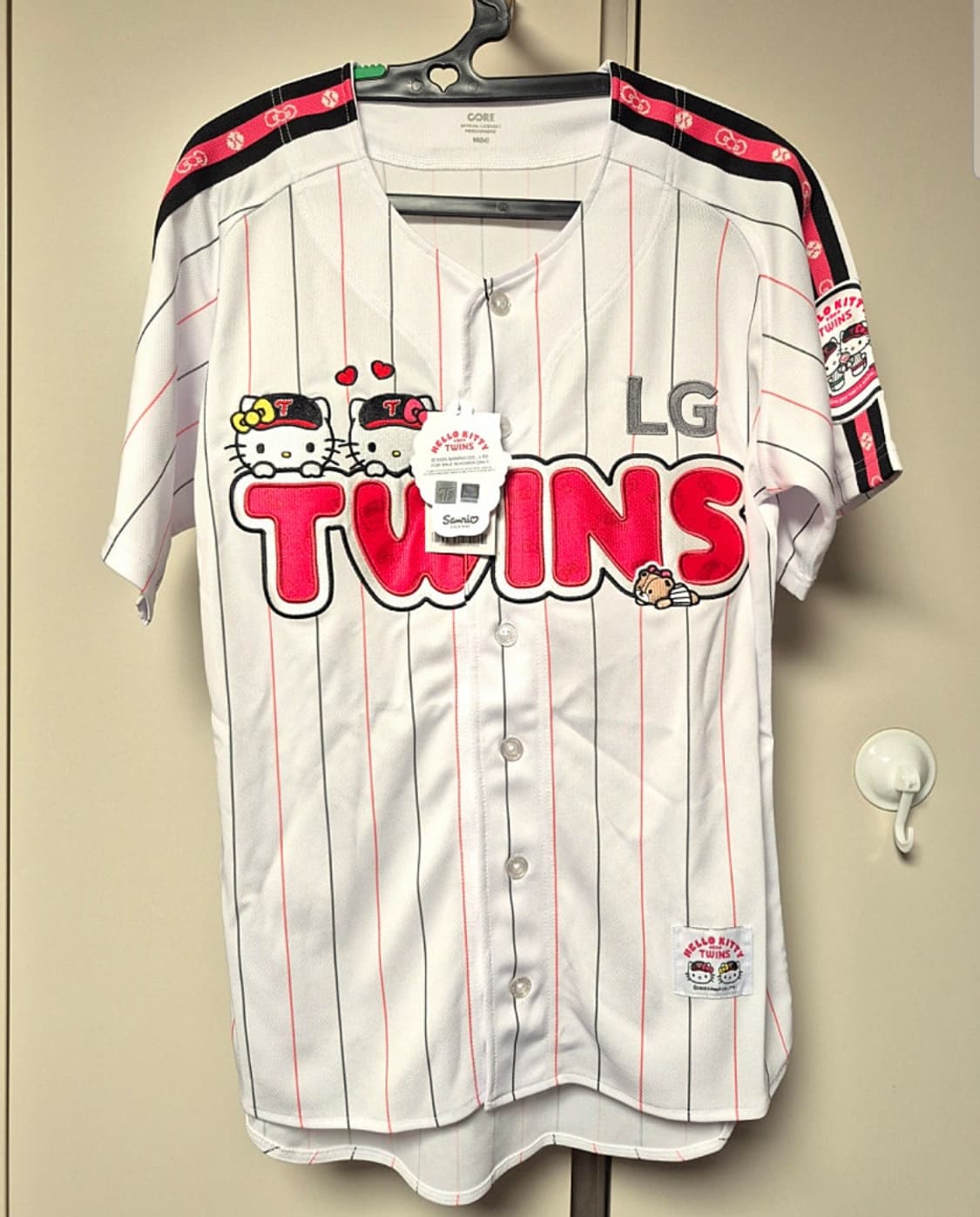 새상품 엘지트윈스 헬로키티 에디션 95사이즈 노마킹 상품이미지1