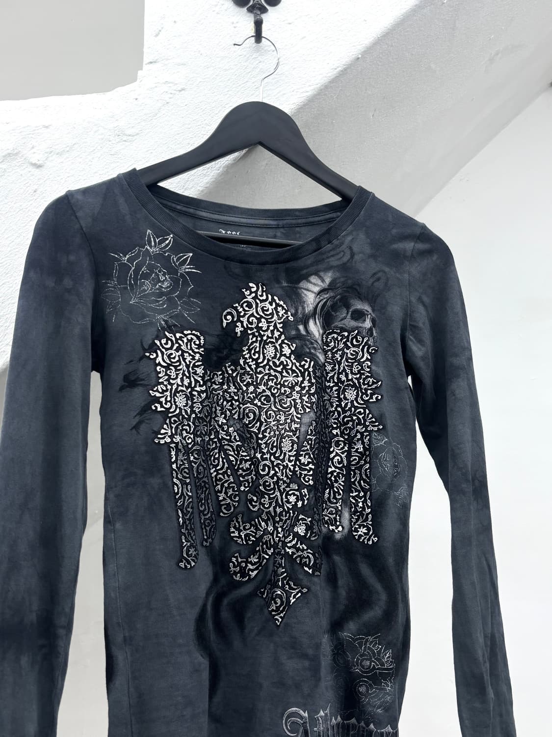 Affluence gothic print slim fit long sle 상품이미지5
