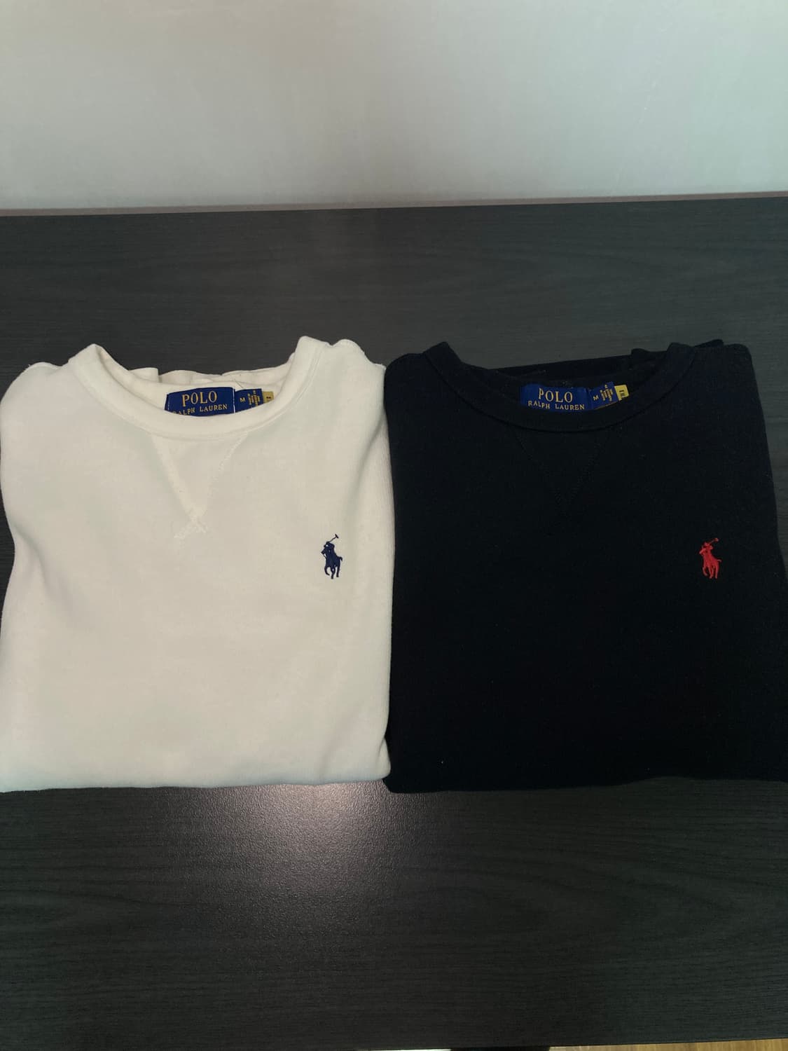 폴로 맨투맨 블랙&화이트 상품이미지1