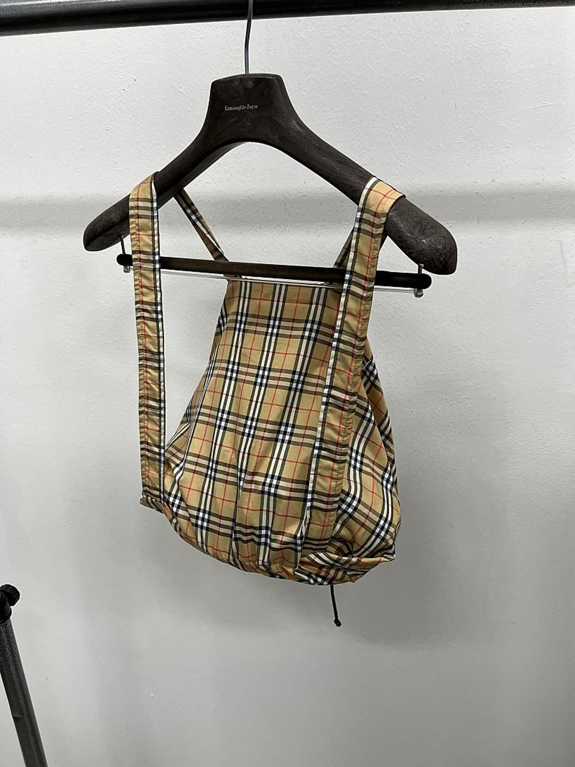 100) 버버리 패커블백 나일론 사파리 상품이미지9