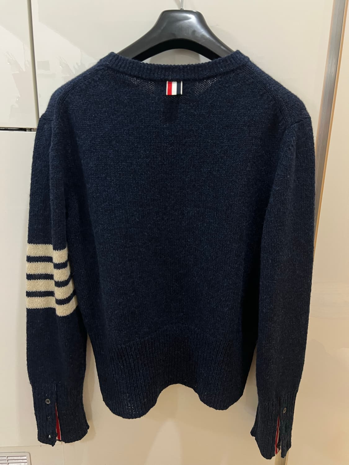 톰브라운 네이비 울스웨터 2사이즈 (새상품급) 상품이미지2