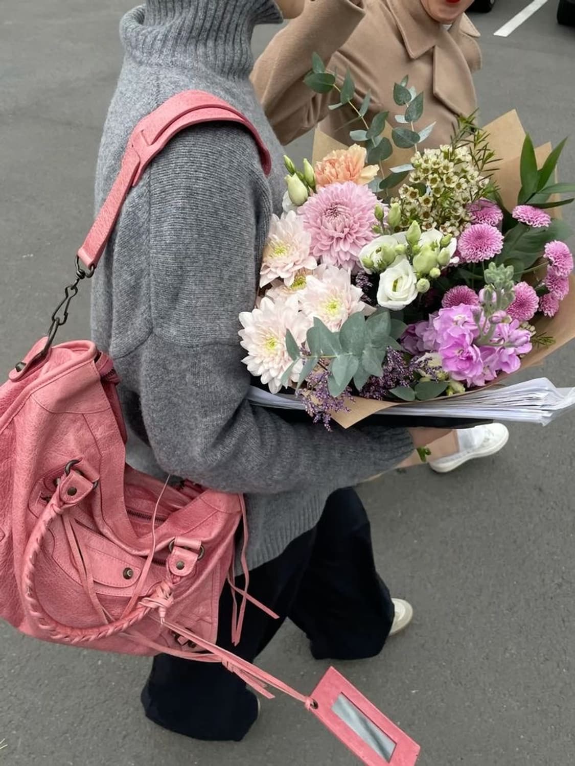 발렌시아가 모터백 숄더백 핑크 상품이미지3