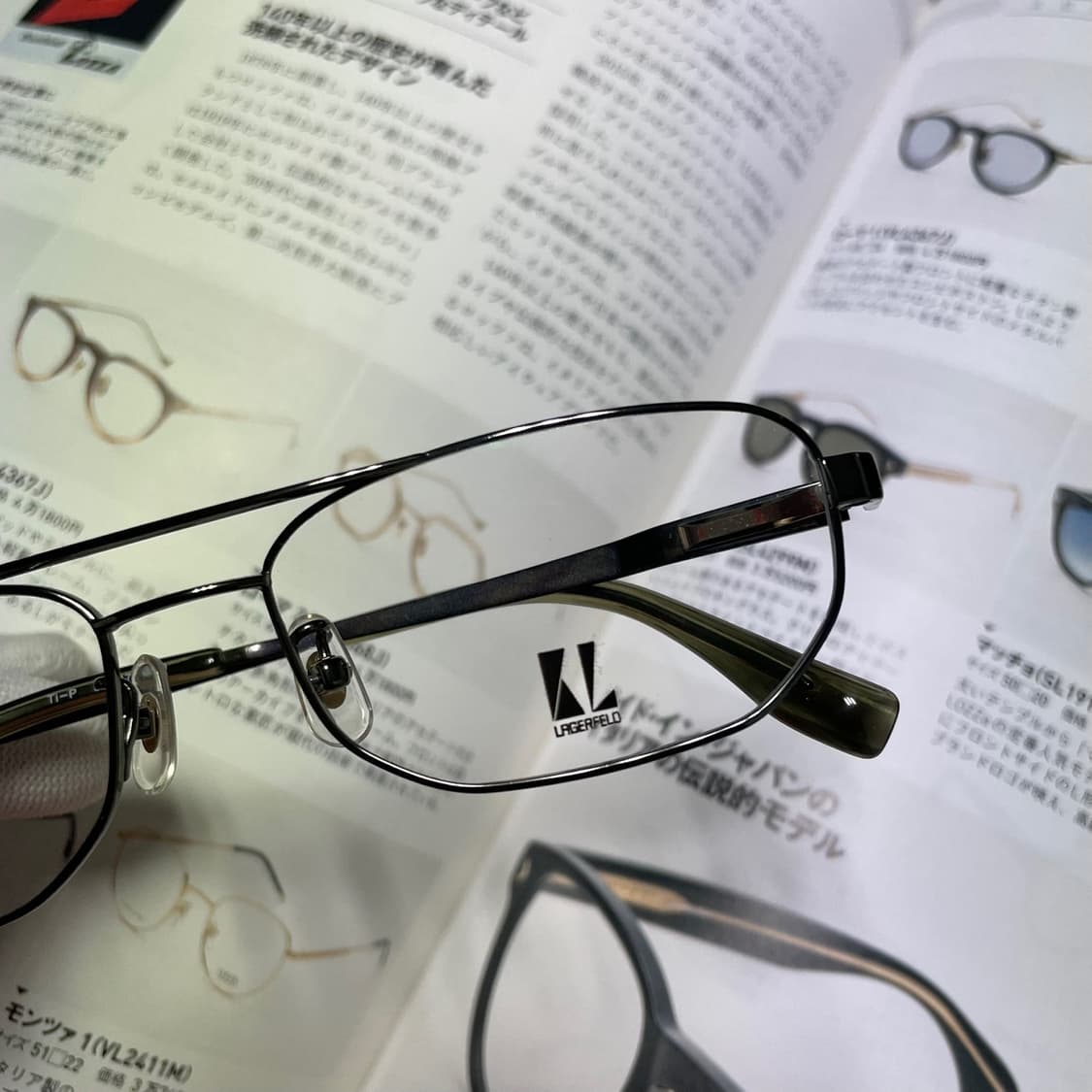 Karl Lagerfeld 칼 라거펠트 반무테 티타늄 실버 안경 상품이미지2