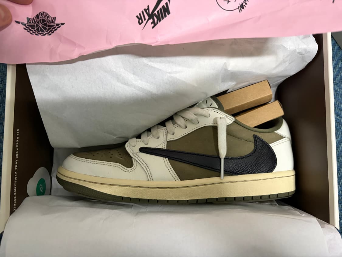 조던1 트래비스 스캇 리버스 올리브 260 상품이미지4