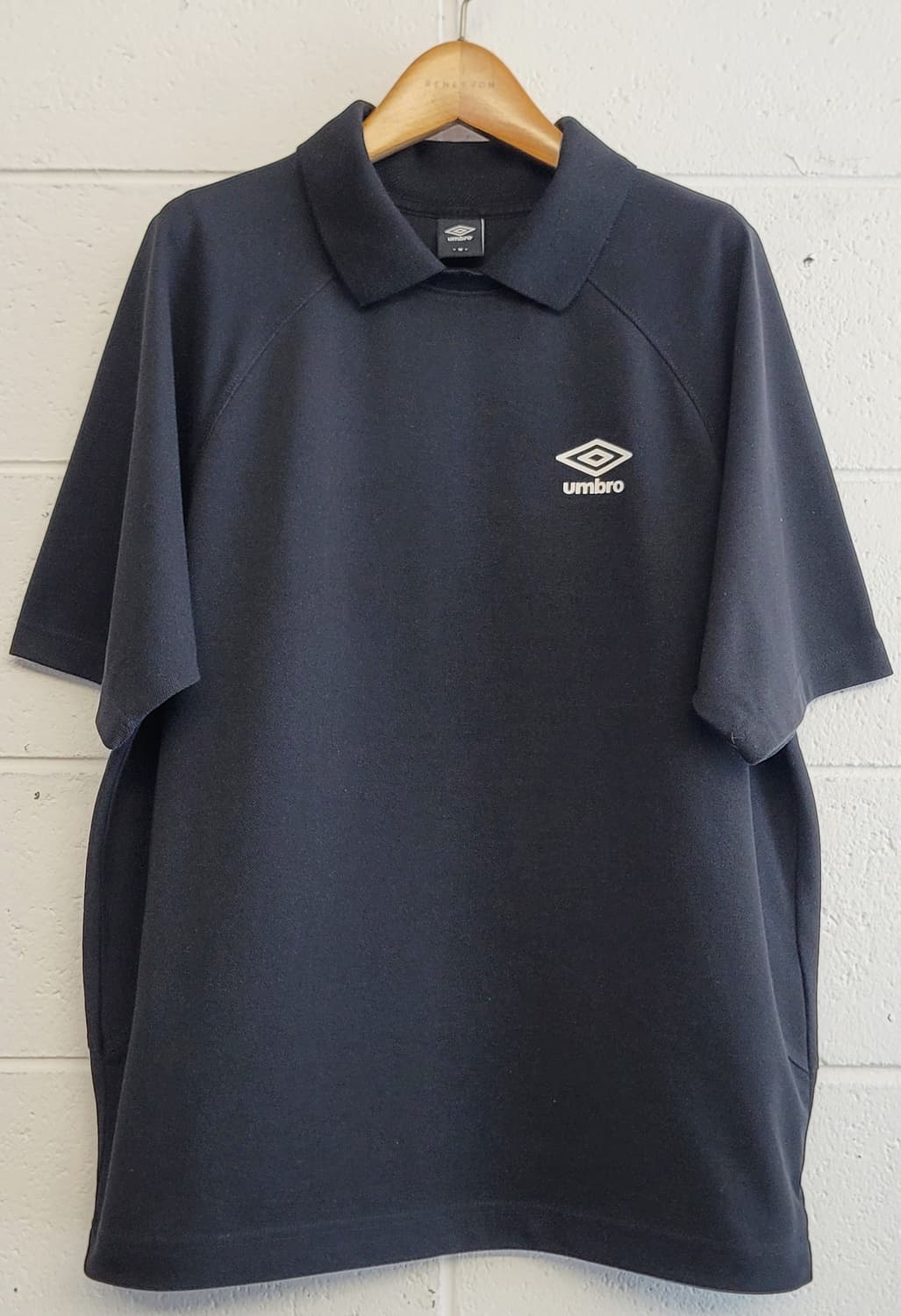 엄브로(umbro) 레터링 루즈핏 PK 반팔 카라티 판매 상품이미지1