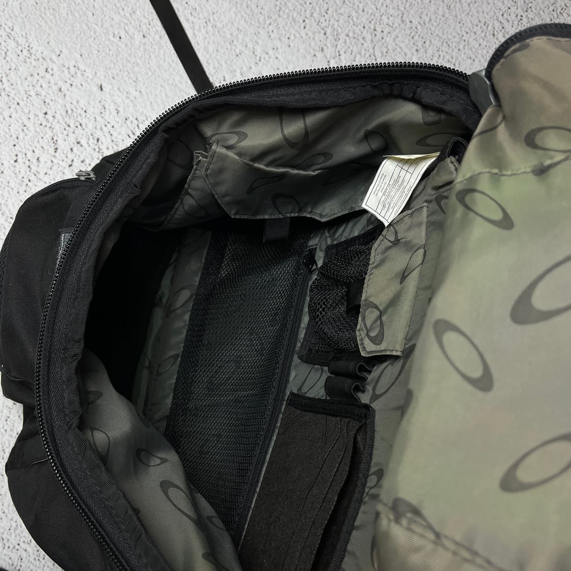 Vintage 00s Oakley Kitchen Sink Backpack 상품이미지4