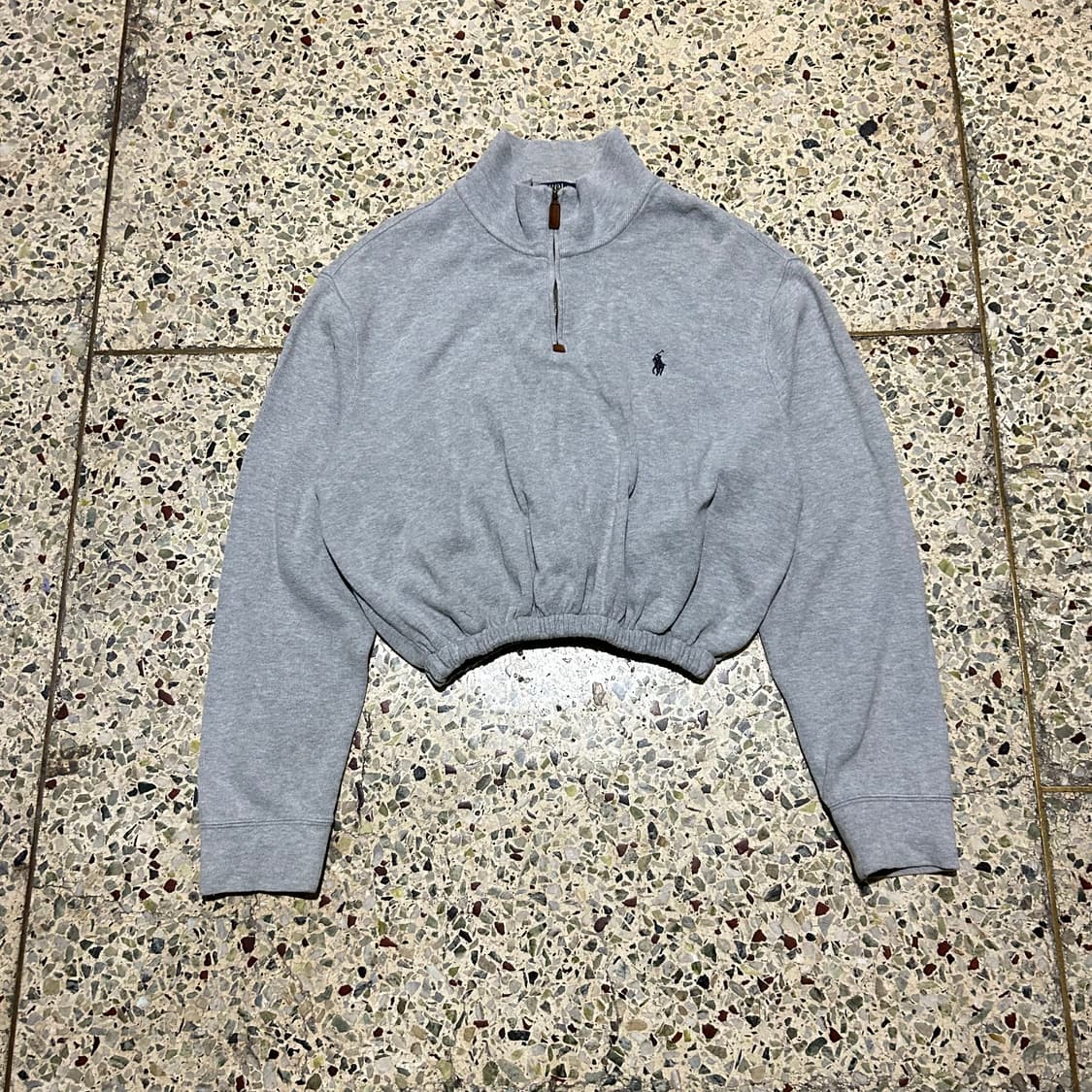 폴로 랄프로렌(POLO RalphLauren)그레이 반집업 크롭 상품이미지1