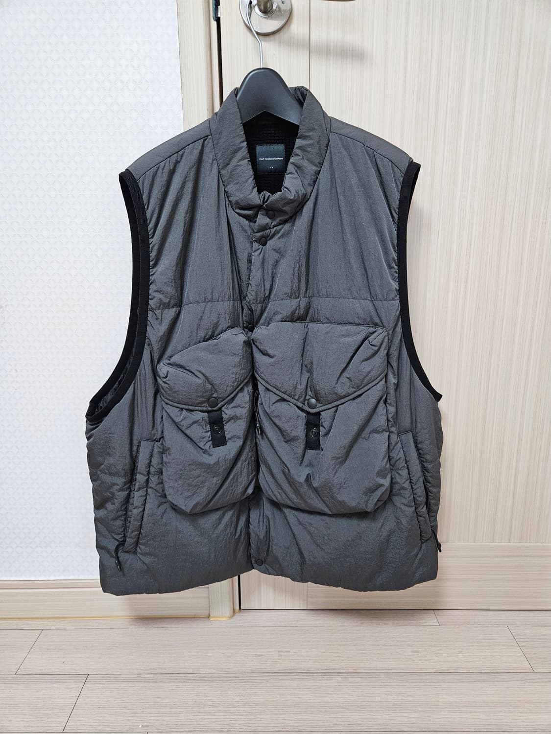 23aw 모이프 오버밀 베스트 차콜 2사이즈 상품이미지1