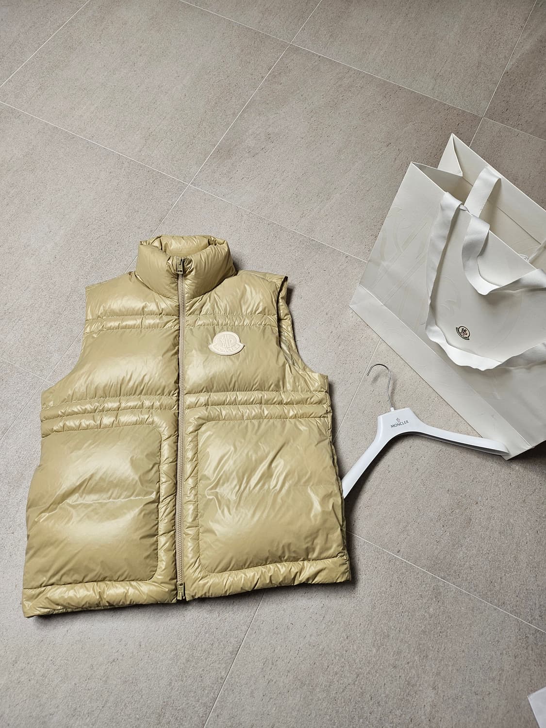 몽클레어 패딩 조끼 3사이즈 상품이미지1